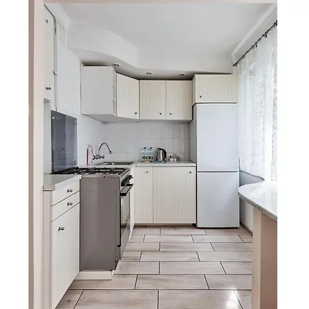Pod Lipami Homely Apartment *