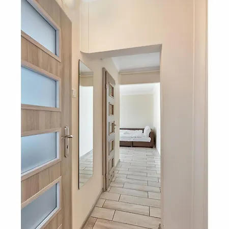 Pod Lipami Homely Apartment *