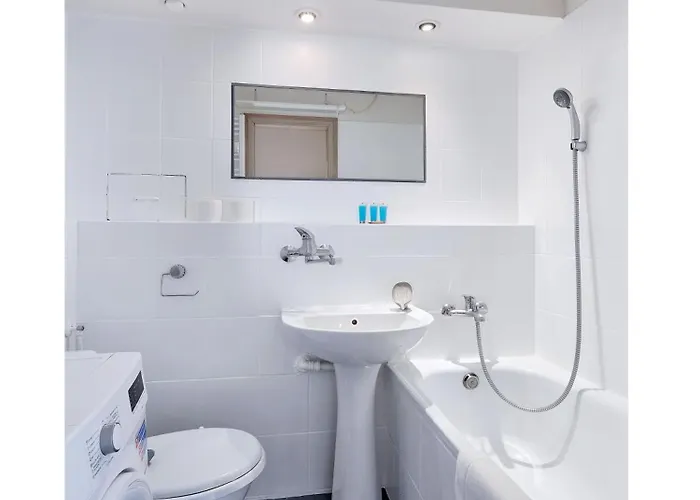 Appartement Pod Lipami Homely By Bookinghost Poznań